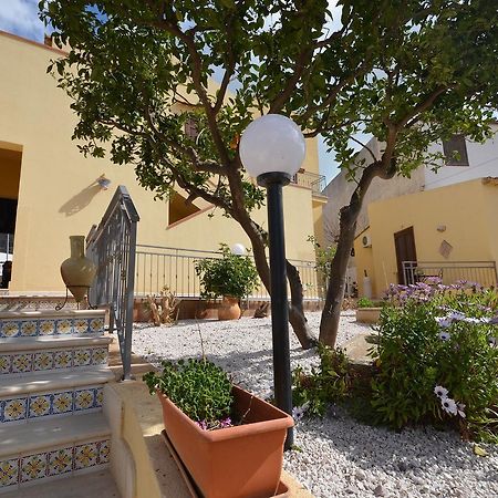 B&B Timpe Bianche カステッルッツォ エクステリア 写真